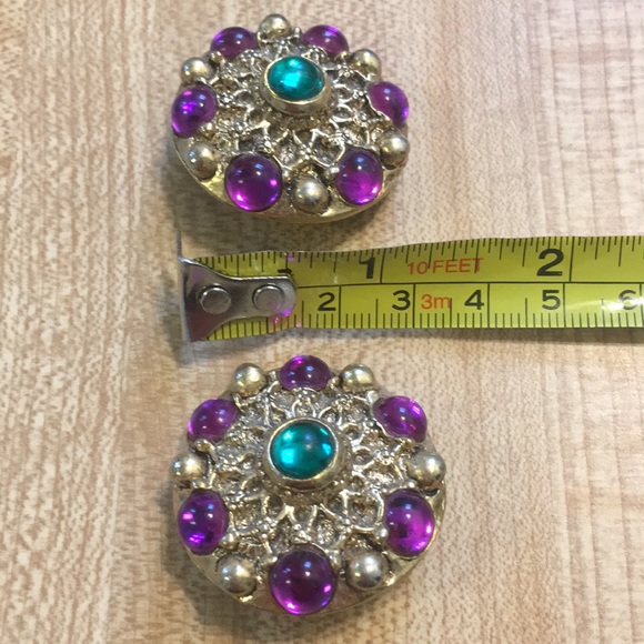 Vintage Gem Clip On Earrings 👑 - Picture 2 of 7
